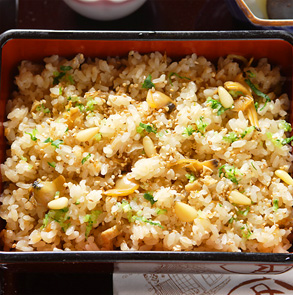 写真：炊き込みご飯02